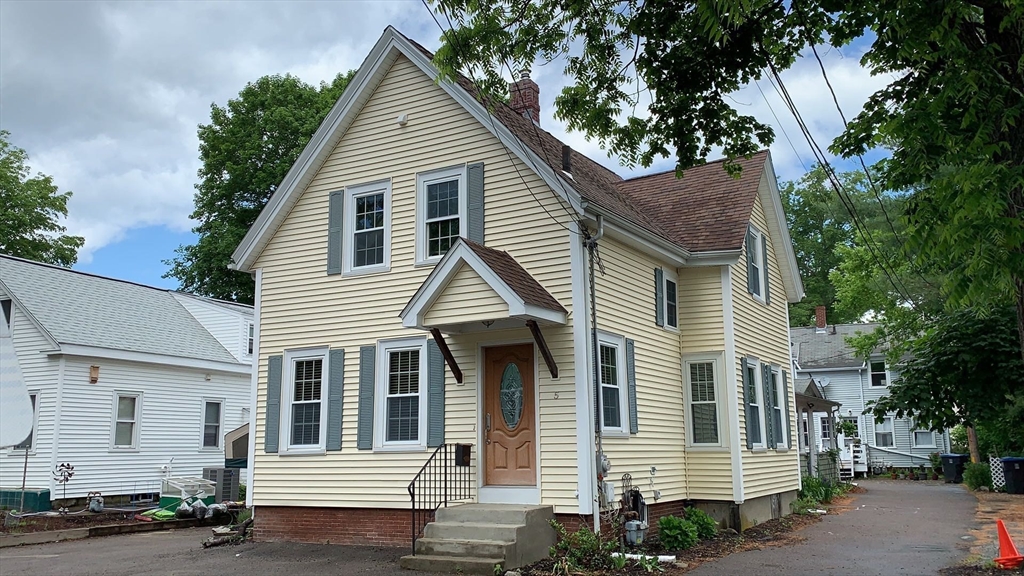 3 bed, 2 bath apartment for rent at 5 Whalen, Natick