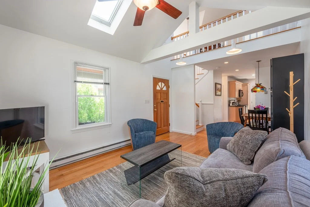 2 bed, 2 bath apartment for rent at 5 White Way, Rockport — photo 4 of 17