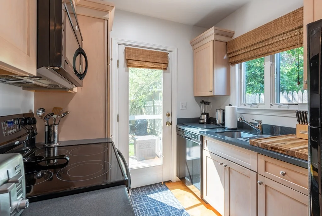 2 bed, 2 bath apartment for rent at 5 White Way, Rockport — photo 8 of 17