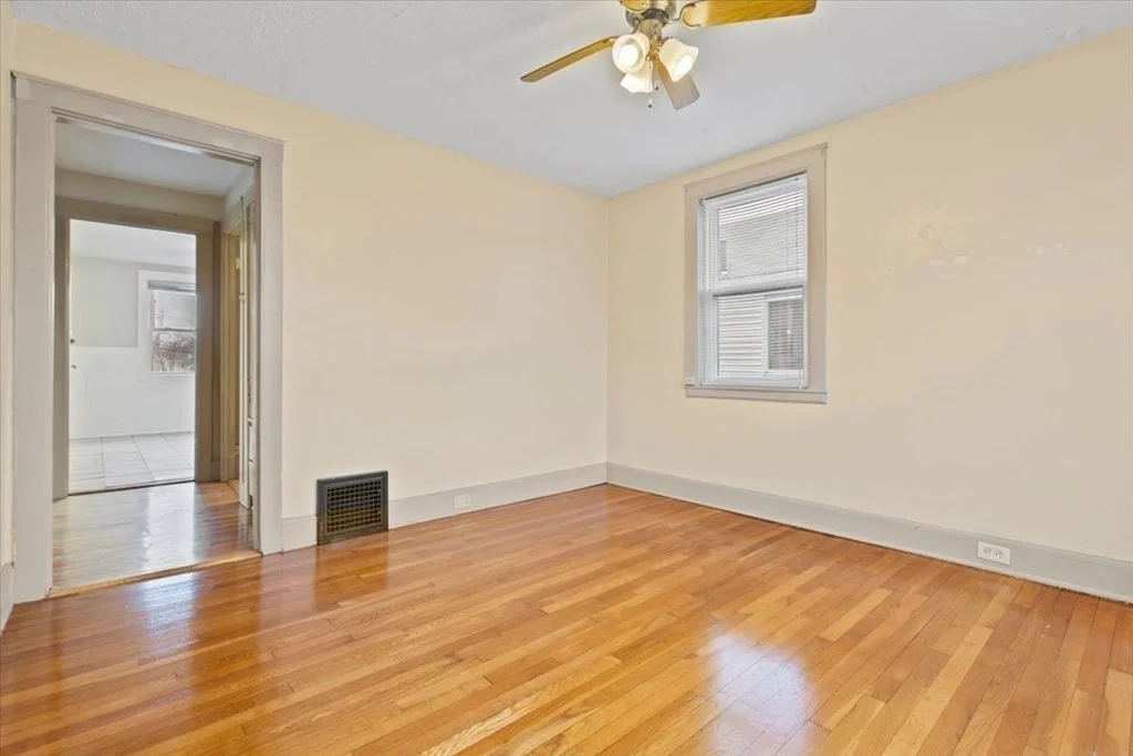 2 bed, 1 bath apartment for rent at 5 Whiton Ave Unit 1, Quincy — photo 6 of 18