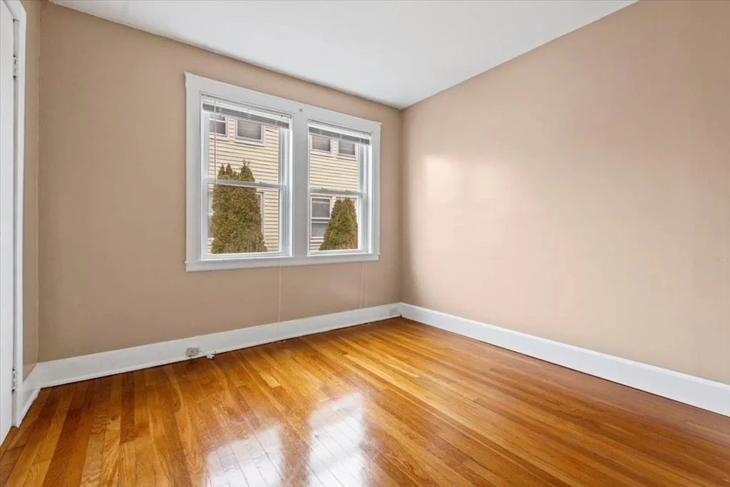 2 bed, 1 bath apartment for rent at 5 Whiton Ave Unit 1, Quincy — photo 7 of 18