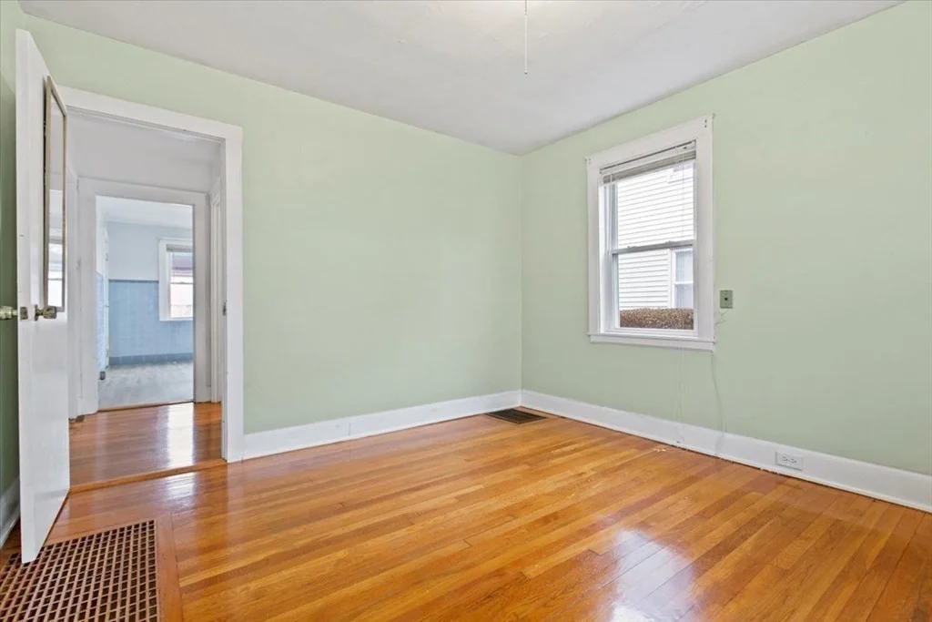 2 bed, 1 bath apartment for rent at 5 Whiton Ave Unit 1, Quincy — photo 9 of 18