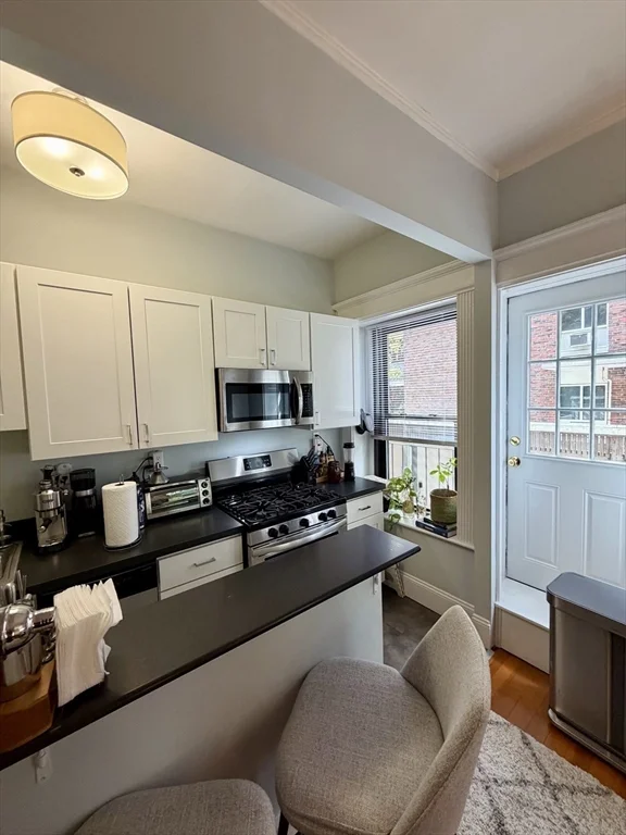 1 bed, 1 bath apartment for rent at 5 Winchester St Unit 103, Coolidge Corner — photo 3 of 11