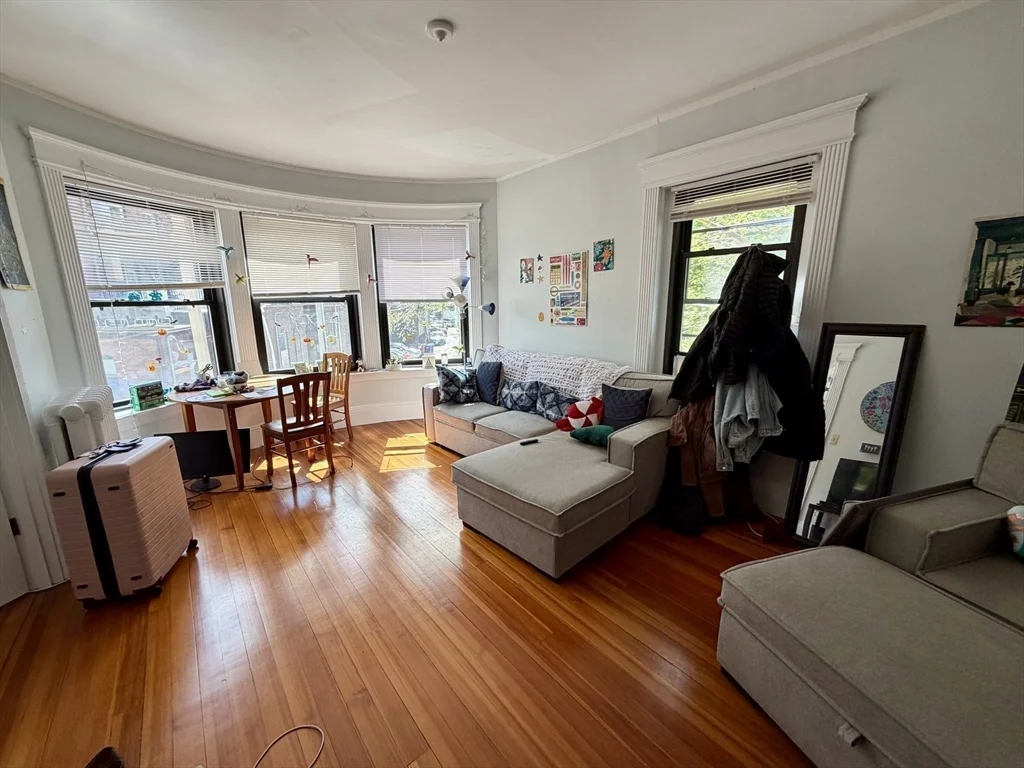 2 bed, 1 bath apartment for rent at 5 Winchester Unit 302, Coolidge Corner — photo 2 of 11