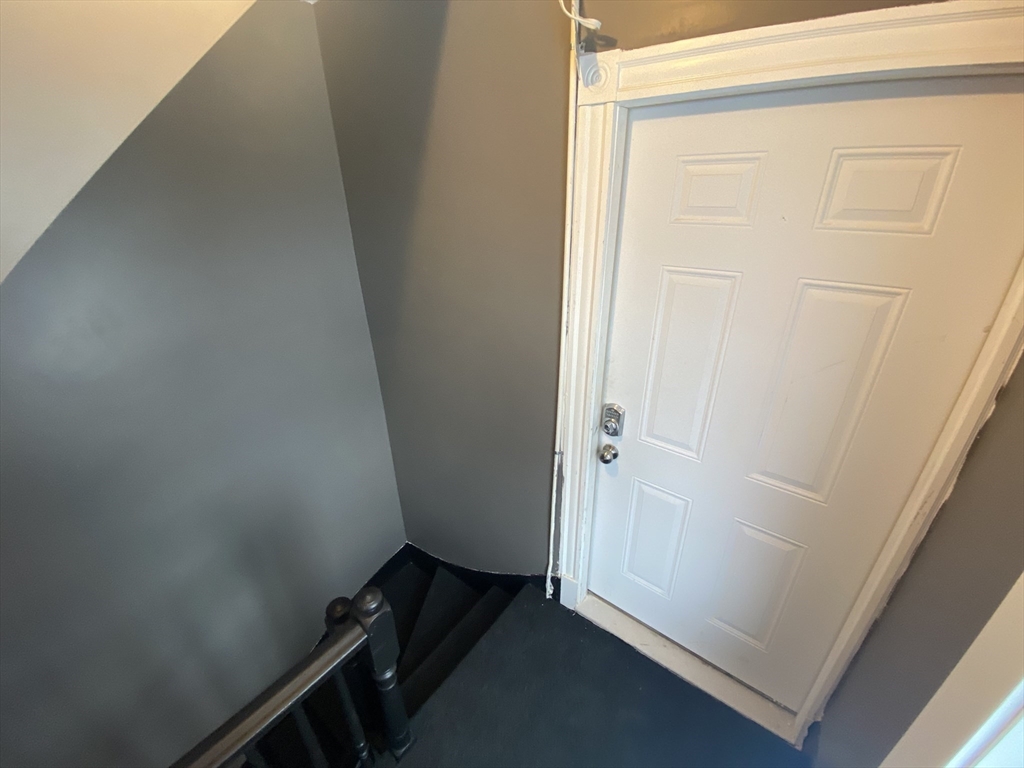 4 bed, 1 bath apartment for rent at 5 Winter St Unit 2, Saugus — photo 11 of 11