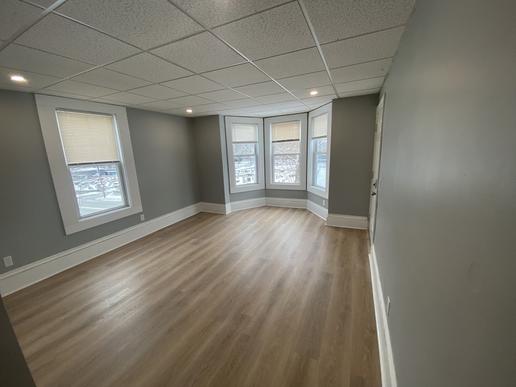 4 bed, 1 bath apartment for rent at 5 Winter St Unit 2, Saugus — photo 10 of 11