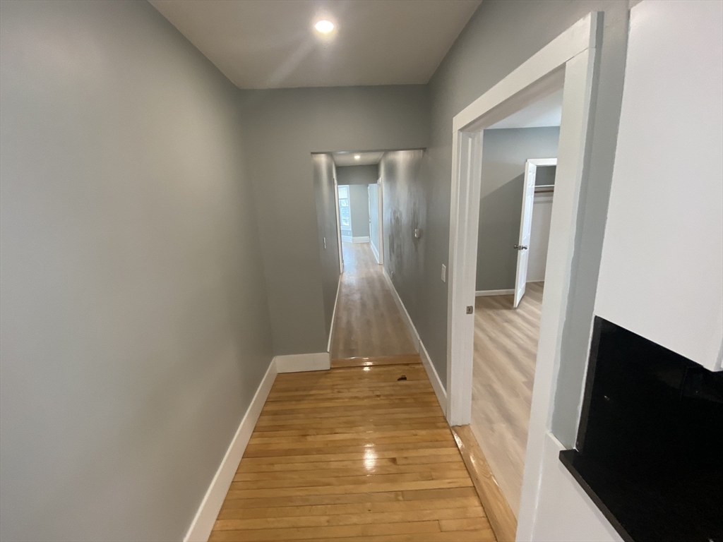 4 bed, 1 bath apartment for rent at 5 Winter St Unit 2, Saugus — photo 6 of 11