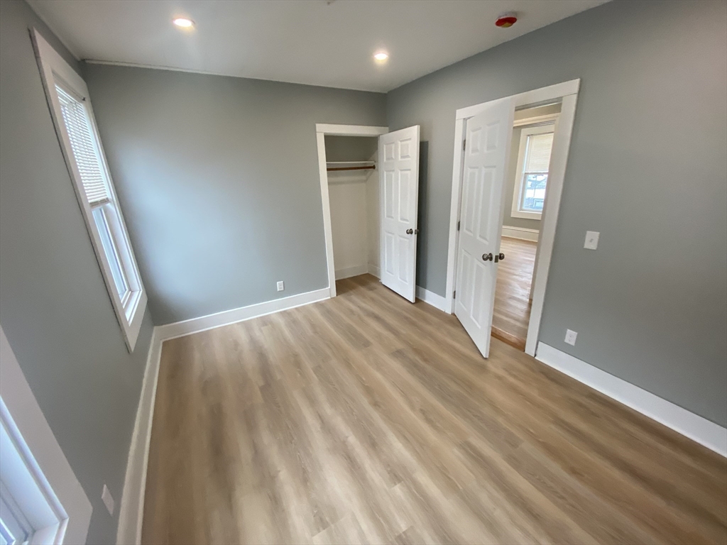 4 bed, 1 bath apartment for rent at 5 Winter St Unit 2, Saugus — photo 8 of 11