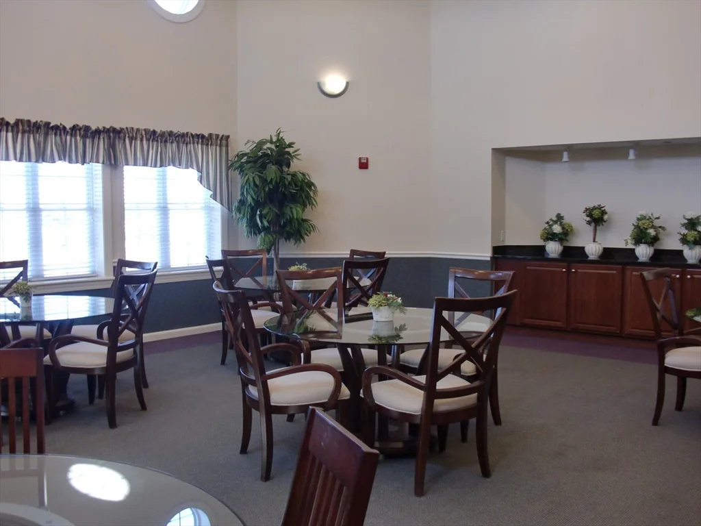 2 bed, 2 bath apartment for rent at 5 Woodman Way Unit 202, Newburyport — photo 3 of 5