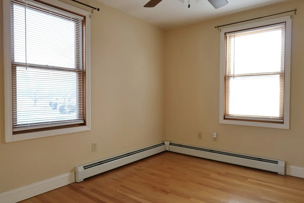 2 bed, 1 bath apartment for rent at 5 Yankee Way Unit 2, Dartmouth — photo 11 of 13