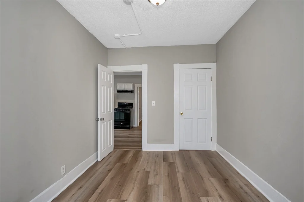 3 bed, 1 bath apartment for rent at 50 1/2 Common St Unit 3, North Lawrence — photo 6 of 20