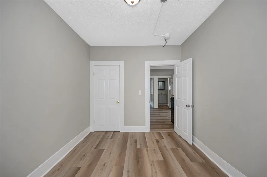 3 bed, 1 bath apartment for rent at 50 1/2 Common St Unit 3, North Lawrence — photo 14 of 20