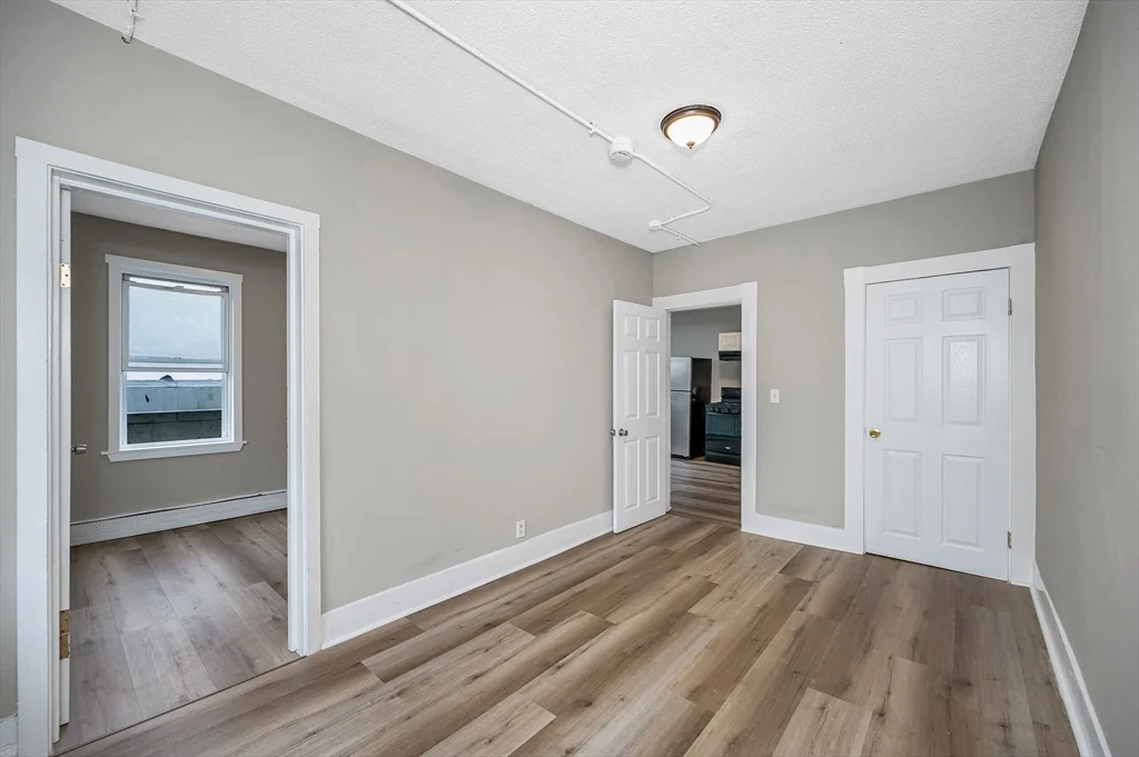 3 bed, 1 bath apartment for rent at 50 1/2 Common St Unit 3, North Lawrence — photo 7 of 20