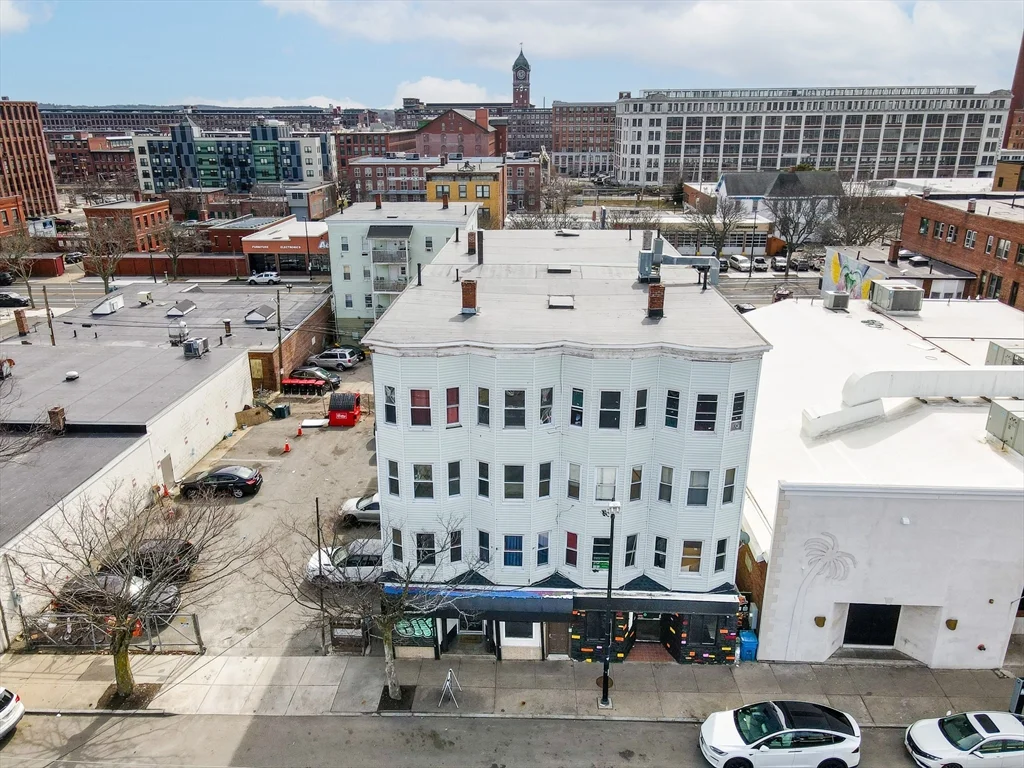 3 bed, 1 bath apartment for rent at 50 1/2 Common St Unit 3, North Lawrence — photo 17 of 20