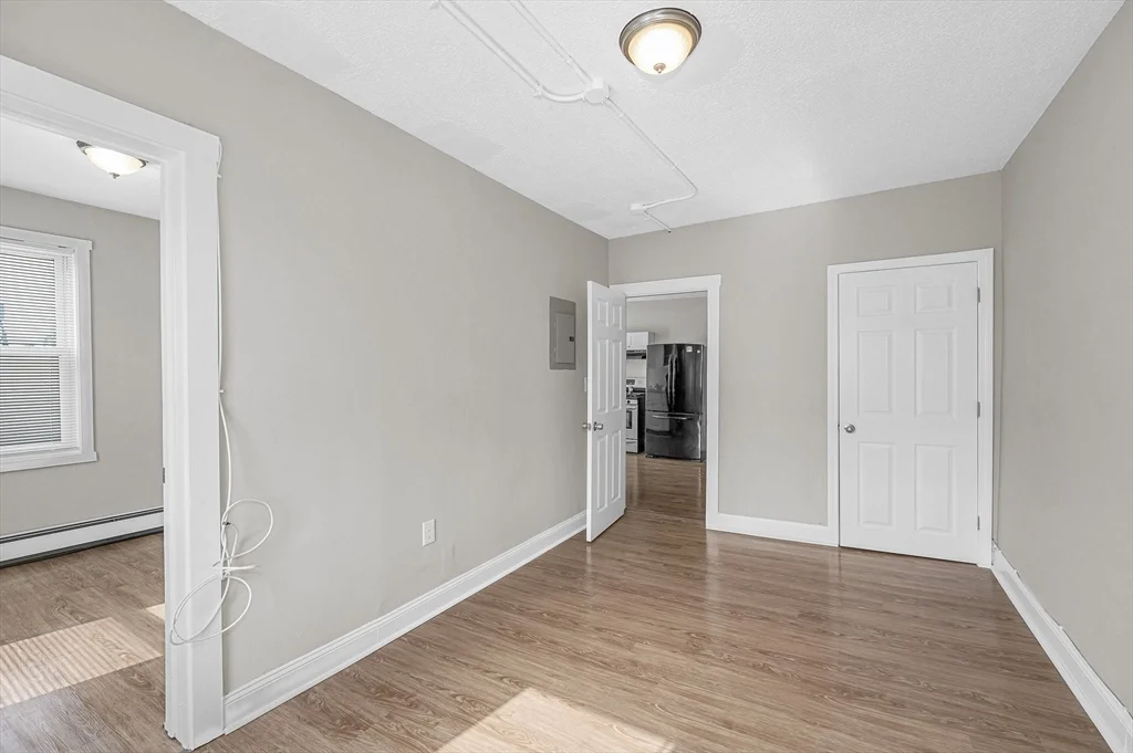 3 bed, 1 bath apartment for rent at 50 1/2 Common St Unit 5, North Lawrence — photo 6 of 18