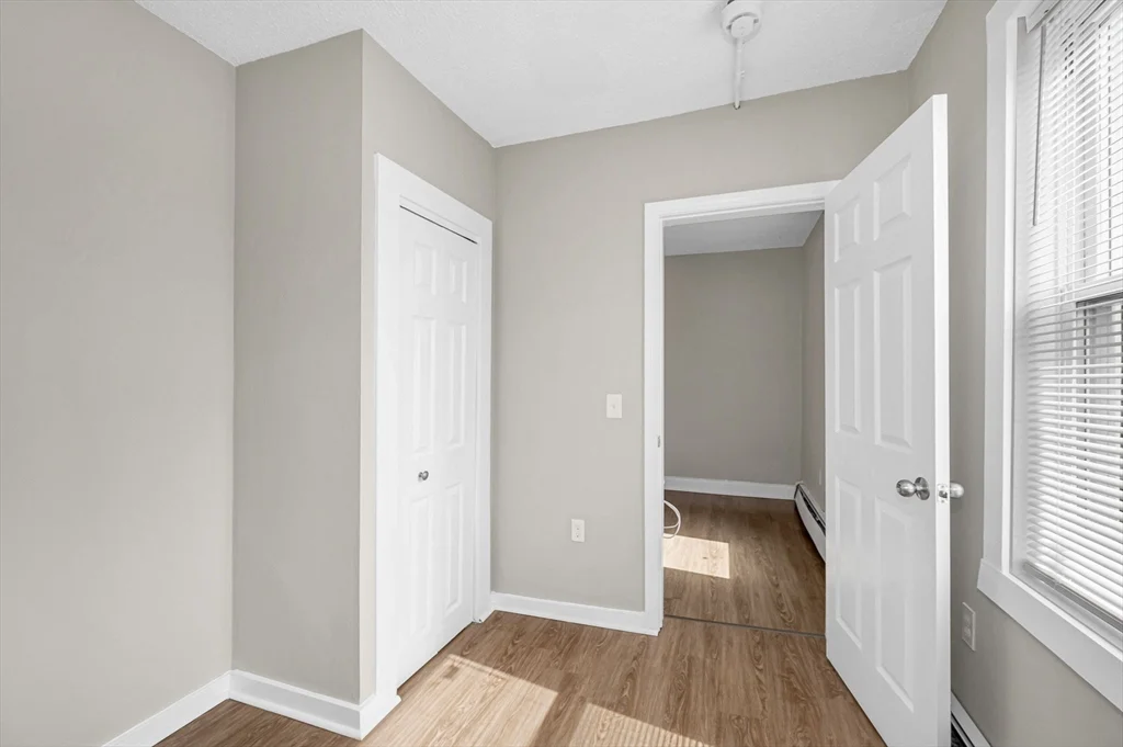 3 bed, 1 bath apartment for rent at 50 1/2 Common St Unit 5, North Lawrence — photo 8 of 18