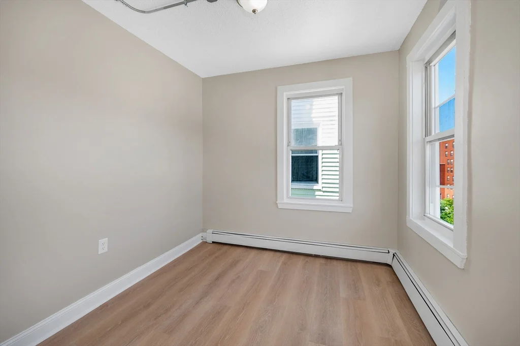 3 bed, 1 bath apartment for rent at 50 1/2 Common St Unit 8, Lawrence — photo 11 of 12