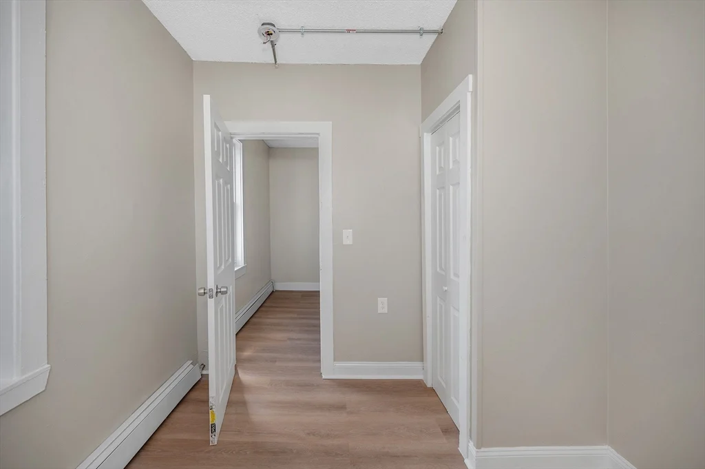 3 bed, 1 bath apartment for rent at 50 1/2 Common St Unit 8, Lawrence — photo 7 of 12
