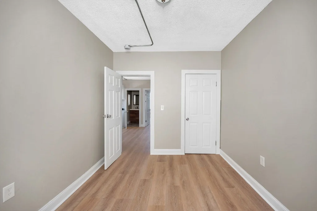 3 bed, 1 bath apartment for rent at 50 1/2 Common St Unit 8, Lawrence — photo 10 of 12