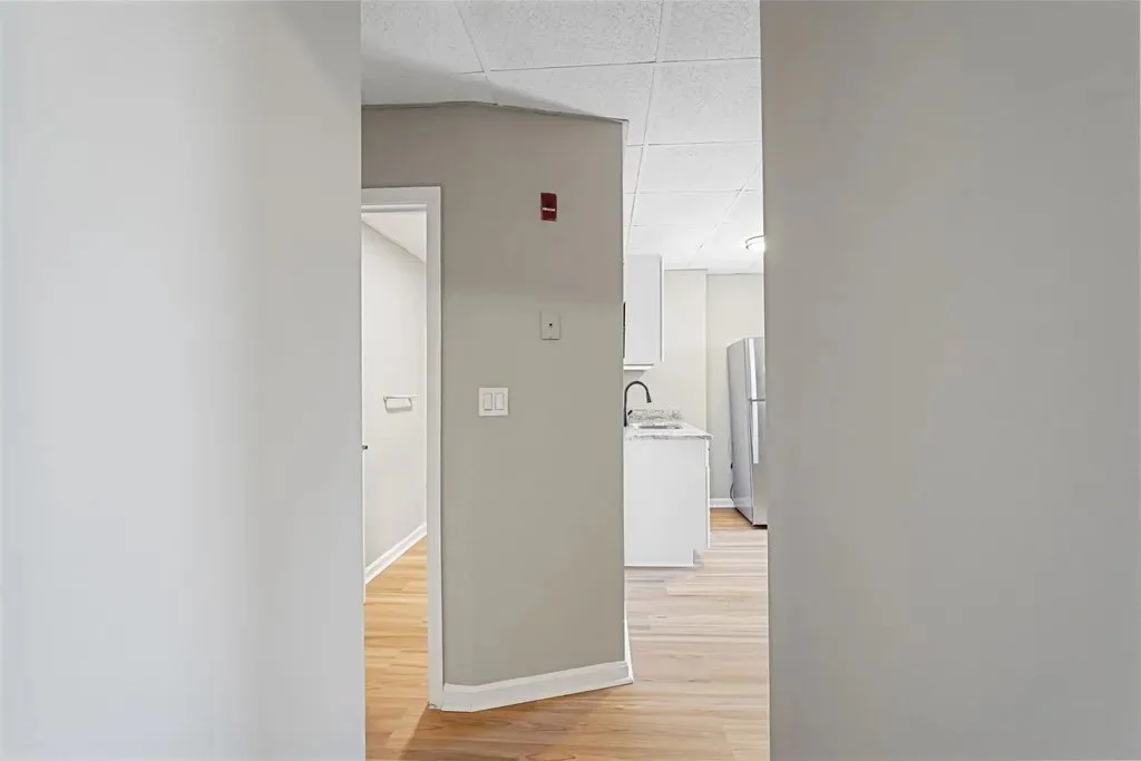 3 bed, 1 bath apartment for rent at 50.5 Common St Unit 5, Lawrence — photo 7 of 11