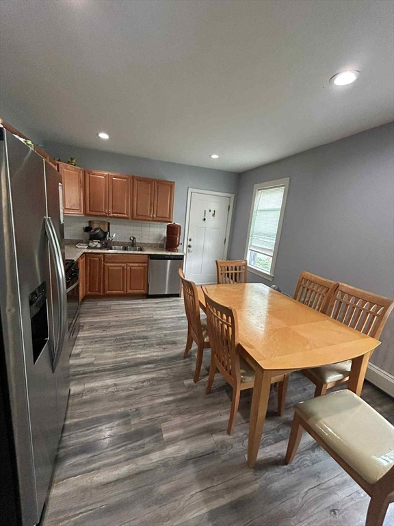 3 bed, 1 bath apartment for rent at 50-52 Andrew St Unit 3, Lowell — photo 8 of 9
