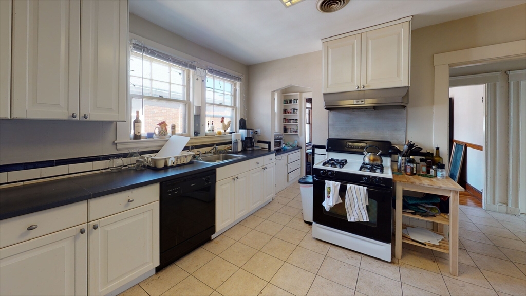 3 bed, 1 bath apartment for rent at 50-52 Colborne Rd Unit 50, Boston