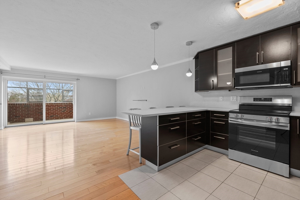 1 bed, 1 bath apartment for rent at 50-56 Broadlawn Park Unit 506, Boston — photo 1 of 16