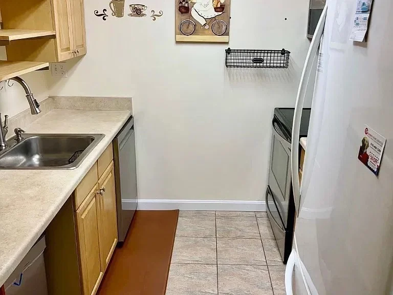 1 bed, 1 bath apartment for rent at 50/56 Broadlawn Parrk Unit 103, West Roxbury — photo 9 of 11