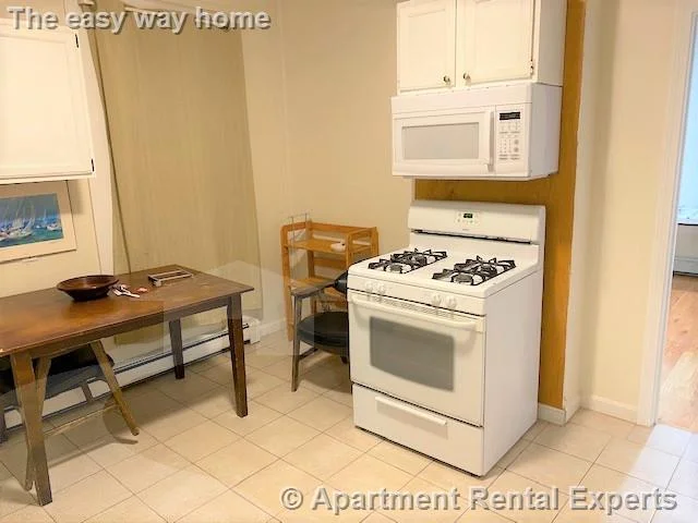 2 bed, 1 bath apartment for rent at 50 7th St, East Cambridge — photo 2 of 6