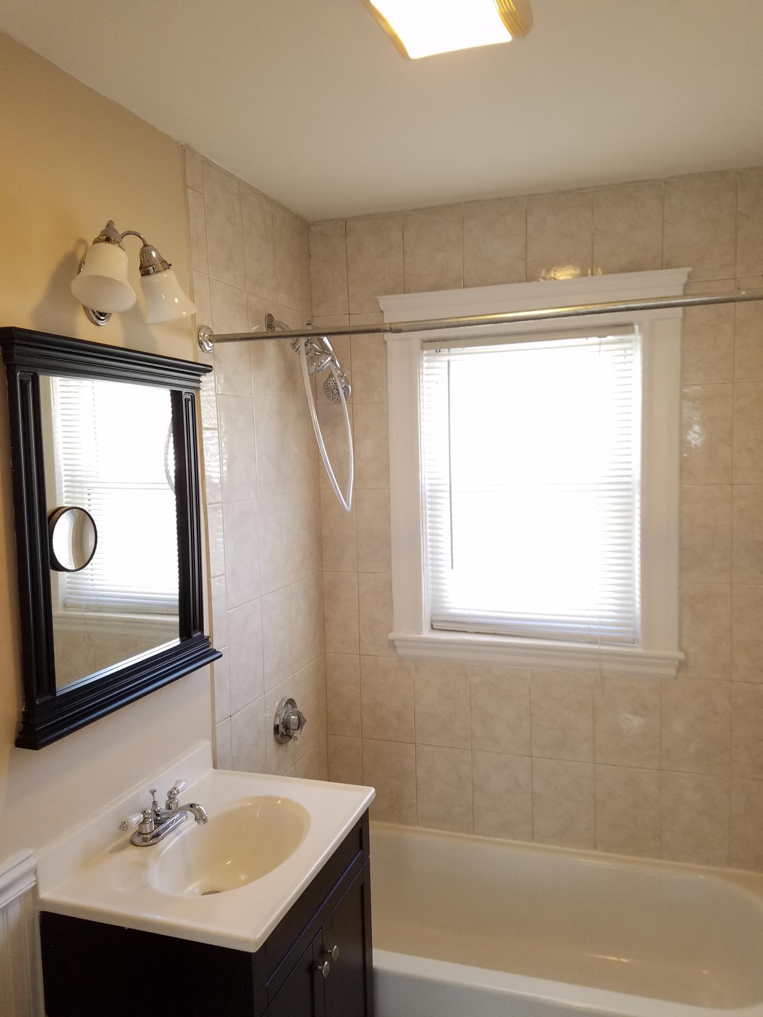 2 bed, 1 bath apartment for rent at 50 Aberdeen Ave Unit 2, West Cambridge — photo 3 of 8