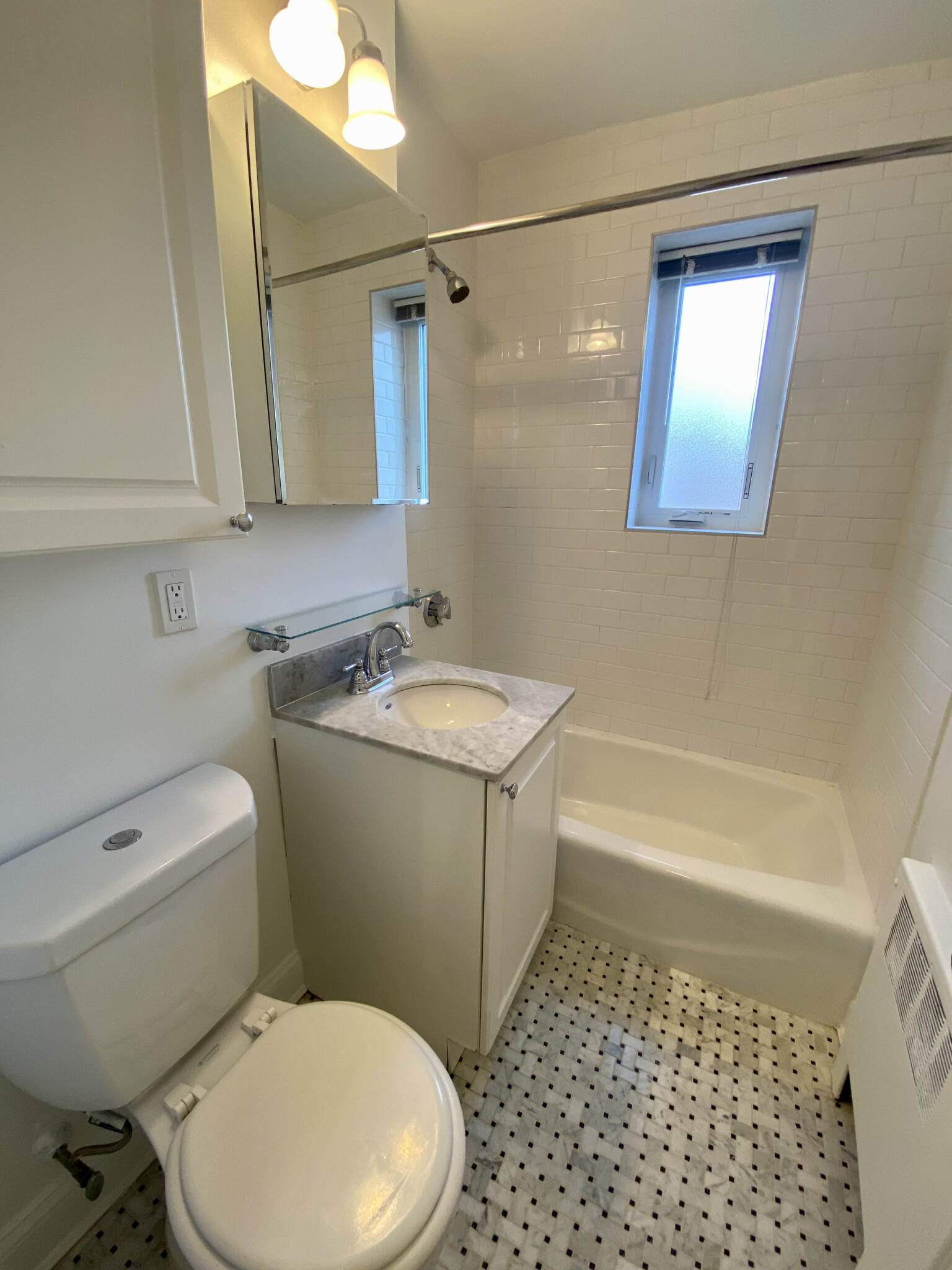 1 bed, 1 bath apartment for rent at 50 Alton Pl Unit 1, Coolidge Corner — photo 4 of 15