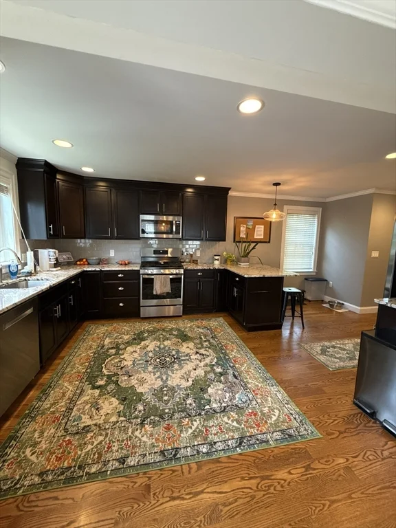 3 bed, 2 bath apartment for rent at 50 Andrew Rd Unit 0, Swampscott — photo 7 of 20