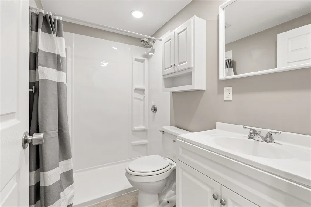 2 bed, 2 bath apartment for rent at 50 Arcadia St Unit 1, Revere — photo 9 of 14