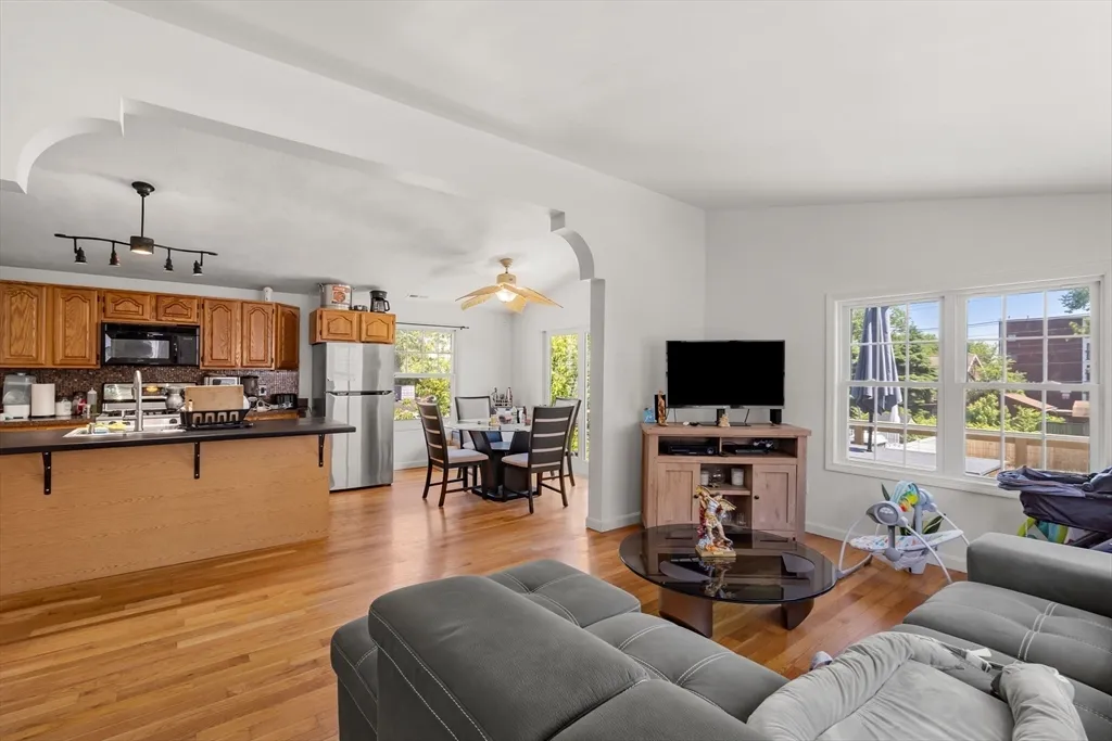 3 bed, 1 bath apartment for rent at 50 Arcadia Unit 2, Revere — photo 8 of 14