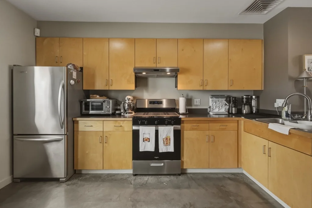 2 bed, 2 bath apartment for rent at 50 Athens St Unit 2, South Boston — photo 8 of 23