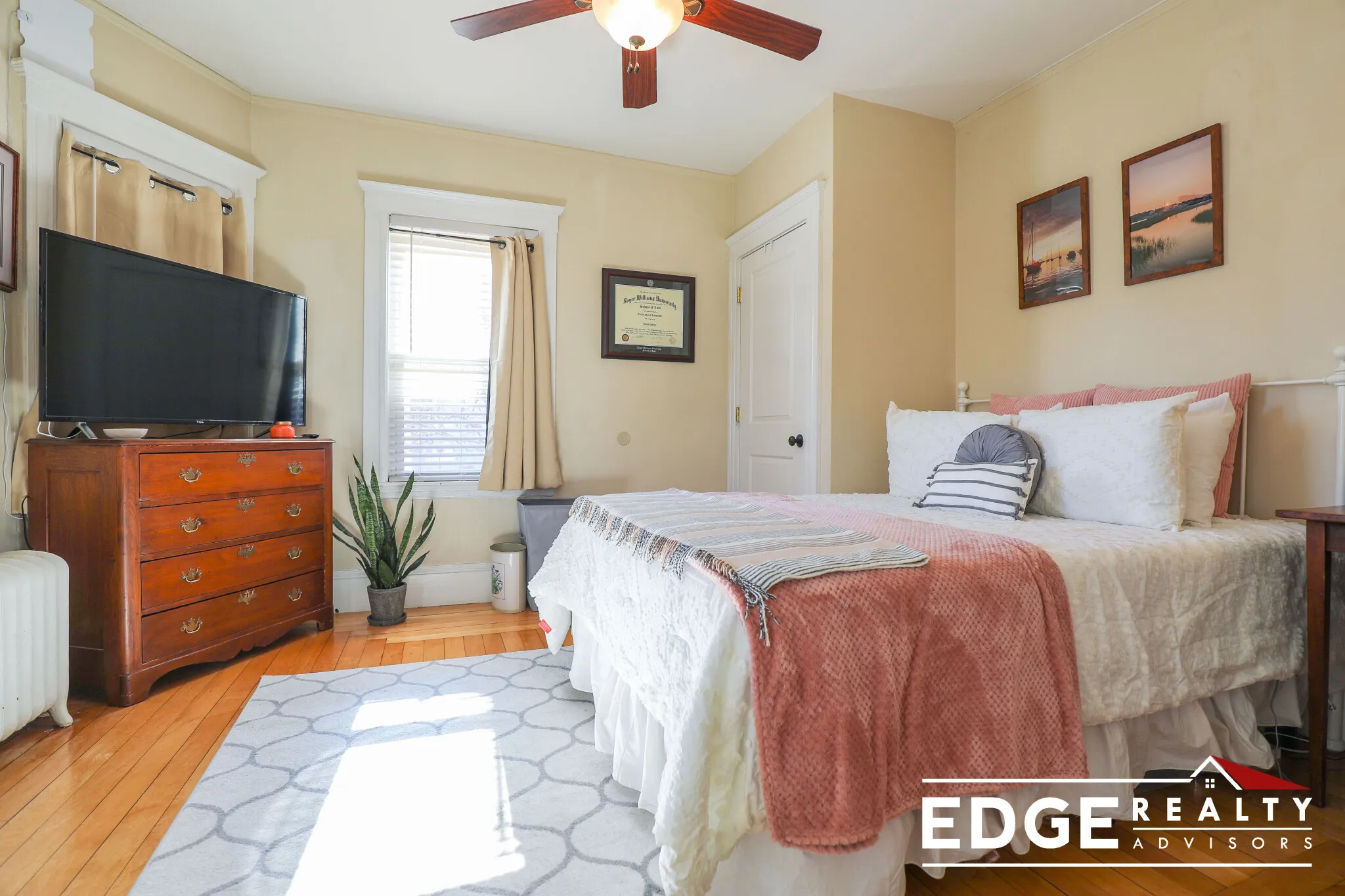 3 bed, 1 bath apartment for rent at 50 Atkins St Unit 1, Oak Square — photo 4 of 12