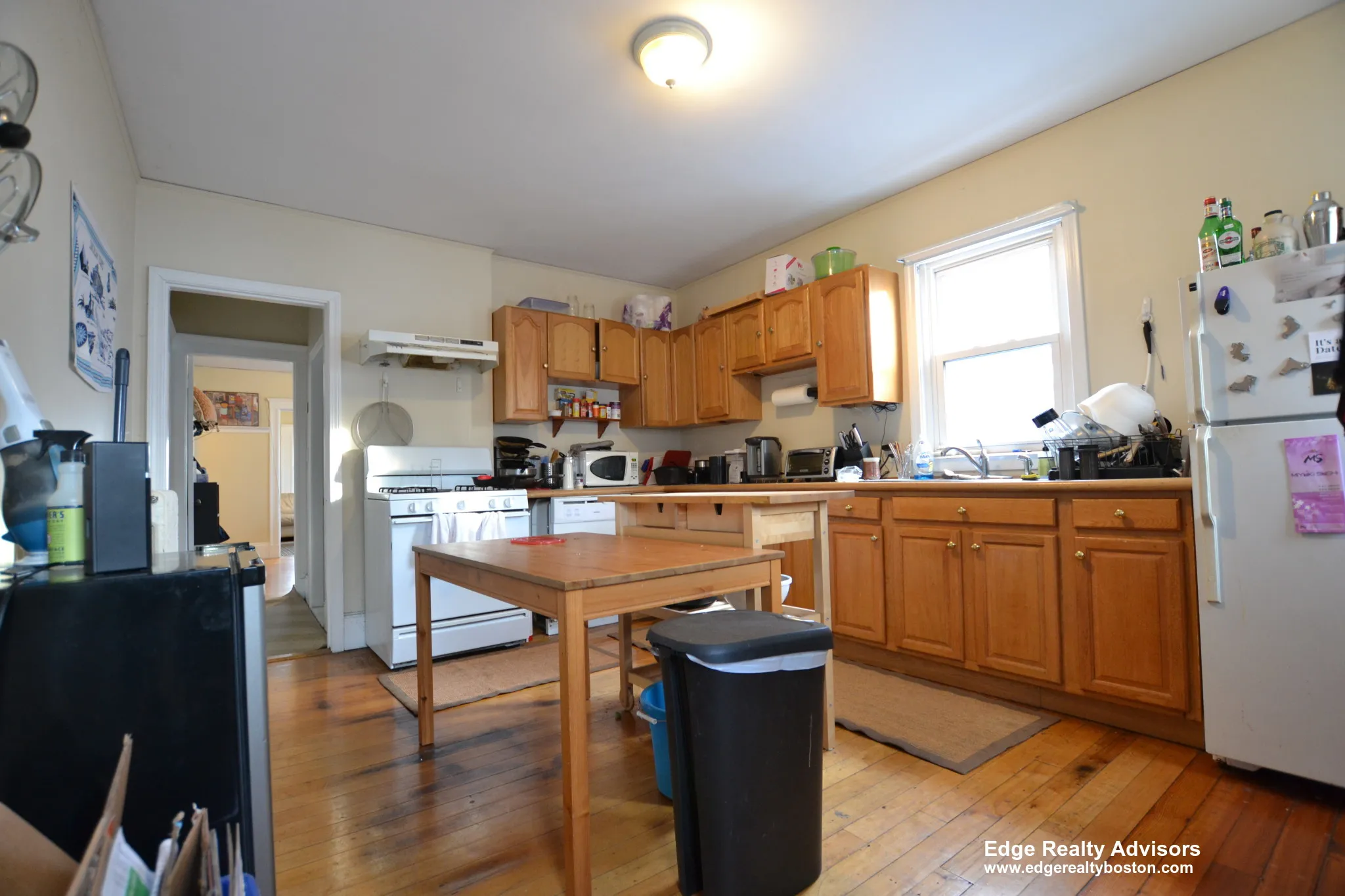 3 bed, 1 bath apartment for rent at 50 Atkins St Unit 2, Oak Square — photo 2 of 10
