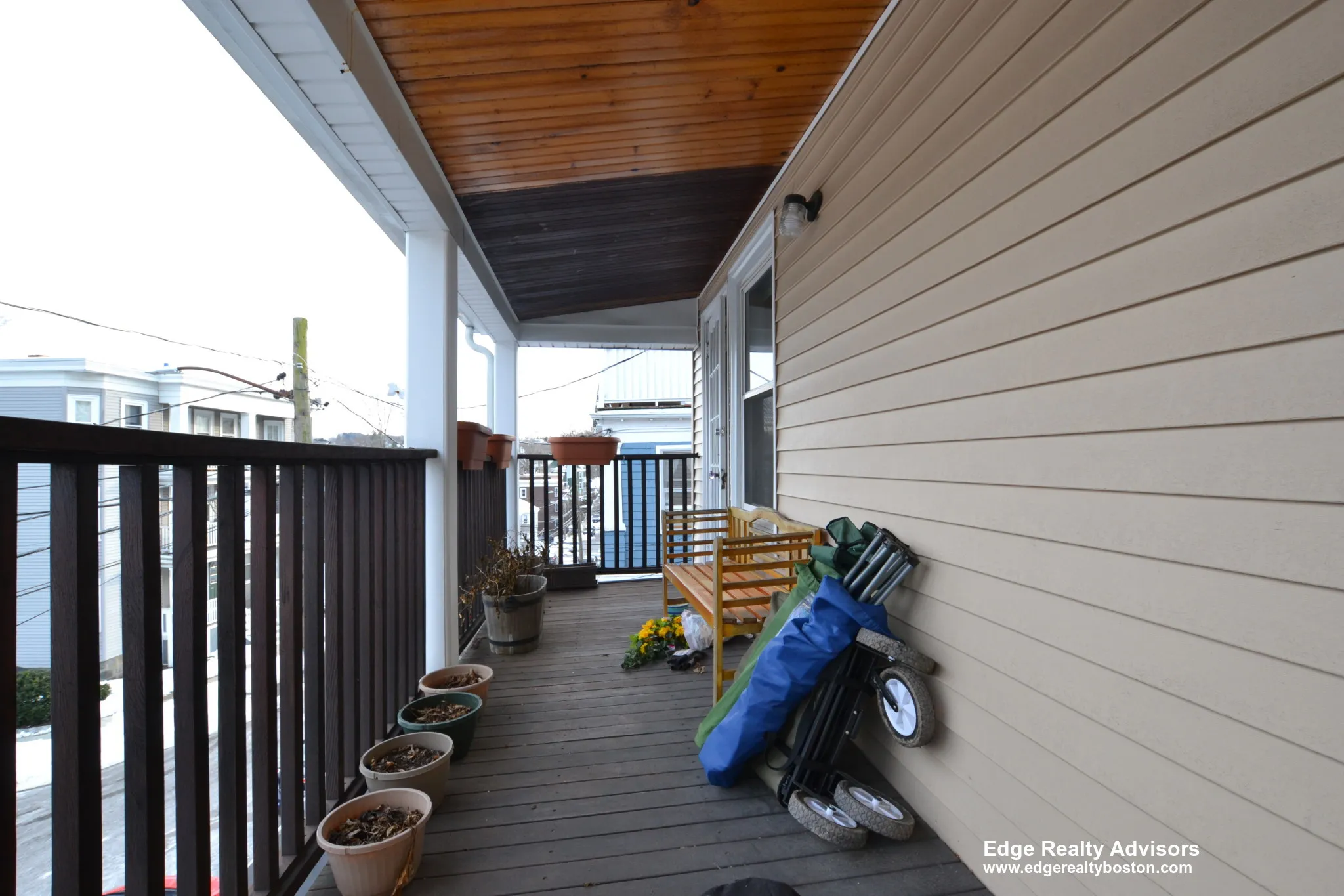 3 bed, 1 bath apartment for rent at 50 Atkins St Unit 2, Oak Square — photo 3 of 10