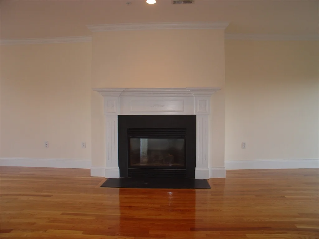 2 bed, 2 bath apartment for rent at 50 B St Unit 6, South Boston — photo 4 of 16