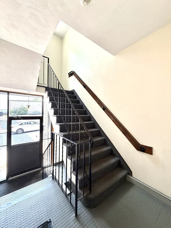 1 bed, 1 bath apartment for rent at 50 Baldwin Unit 10, Lynn — photo 4 of 11