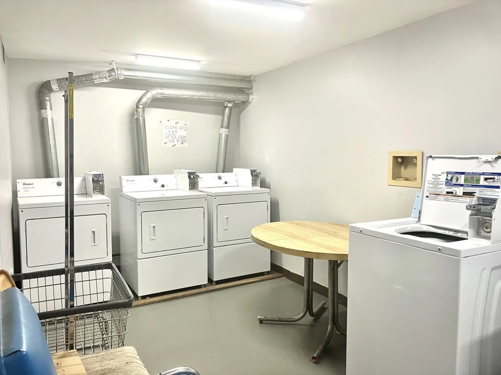 1 bed, 1 bath apartment for rent at 50 Baldwin Unit 14, Lynn — photo 13 of 14