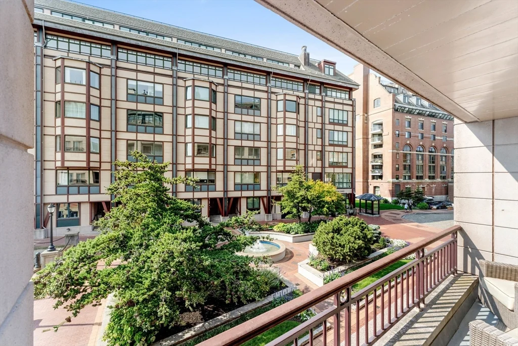 5 bed, 4+ bath apartment for rent at 50 Battery St Unit 103-104, North End — photo 31 of 33