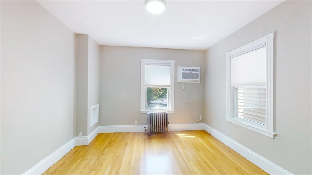 3 bed, 1 bath apartment for rent at 50 Beacon St Unit 1, Union Square — photo 6 of 16