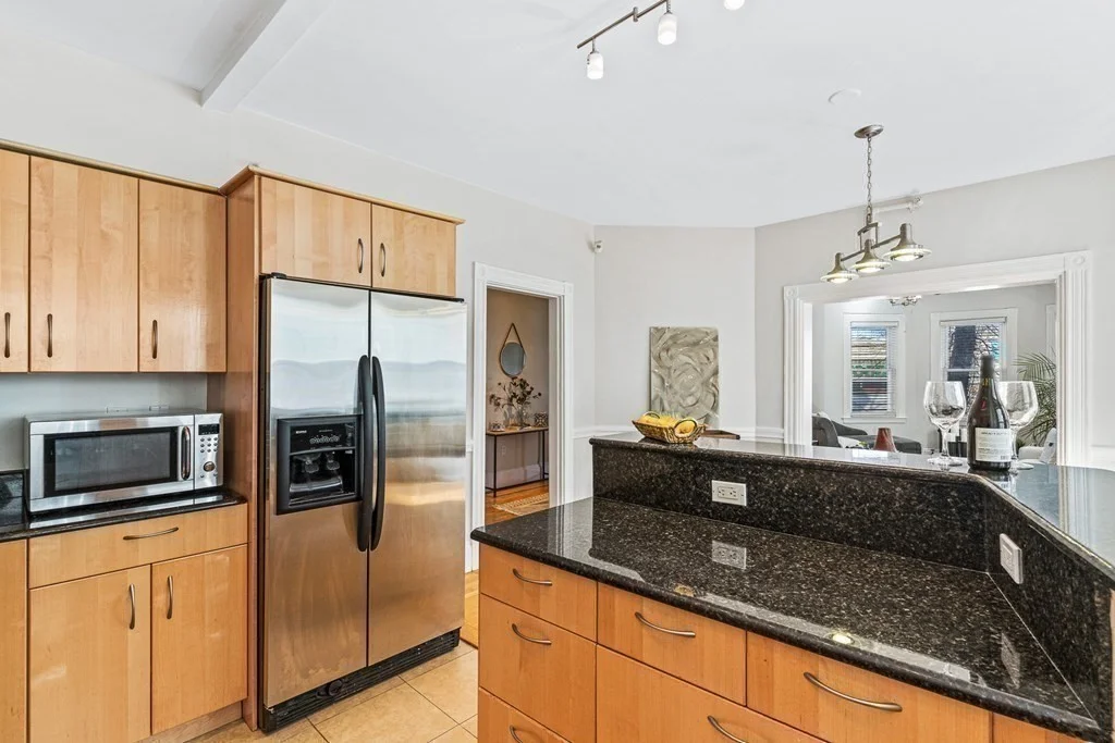 3 bed, 1 bath apartment for rent at 50 Beacon St Unit 1, Union Square — photo 5 of 16
