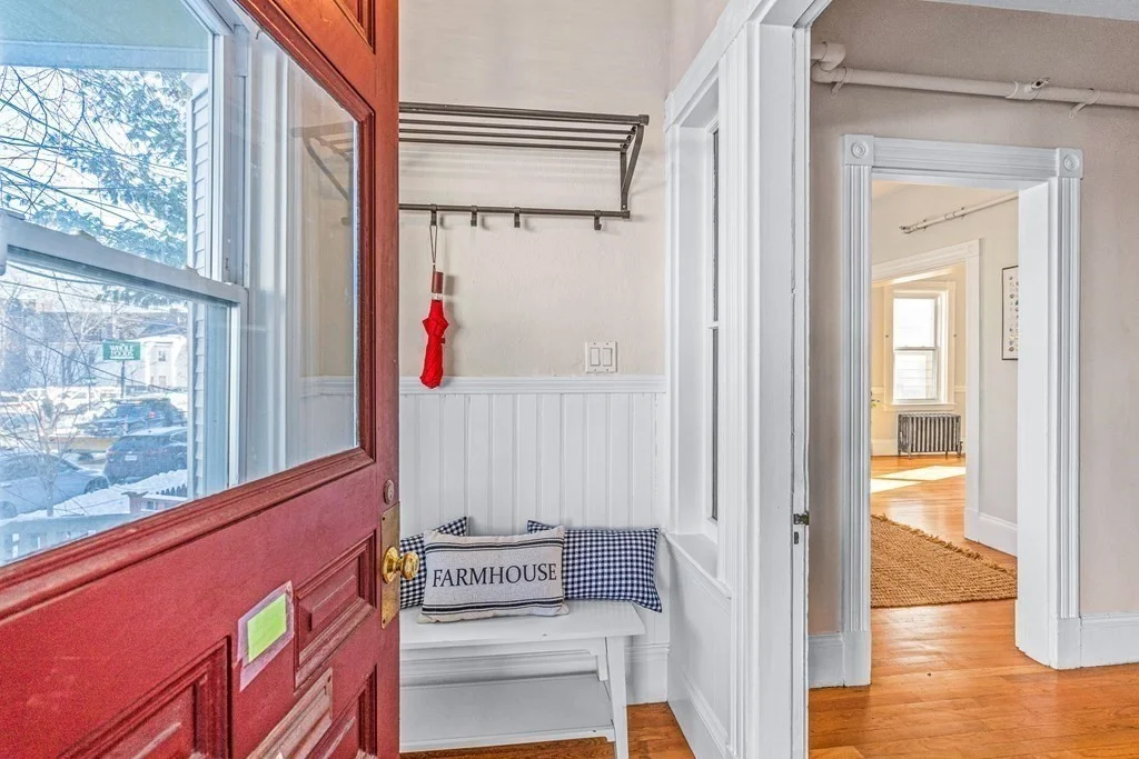 3 bed, 1 bath apartment for rent at 50 Beacon St Unit 1, Union Square — photo 12 of 16