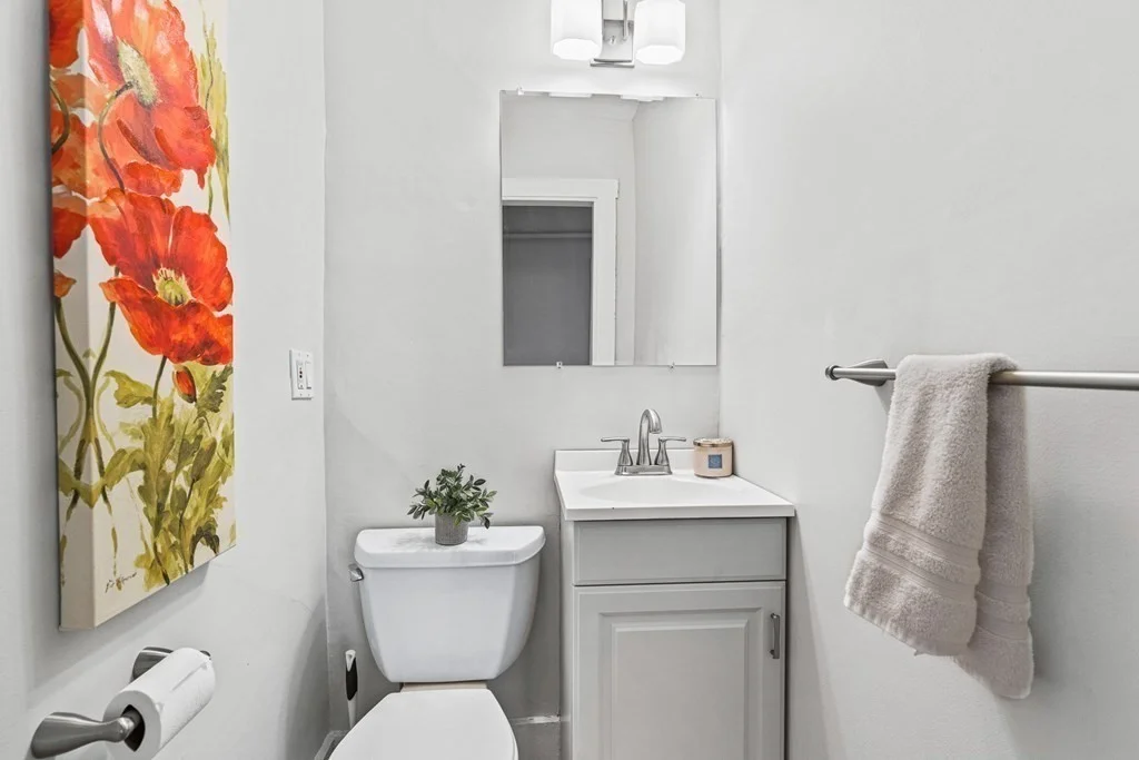 3 bed, 1 bath apartment for rent at 50 Beacon St Unit 1, Union Square — photo 15 of 16