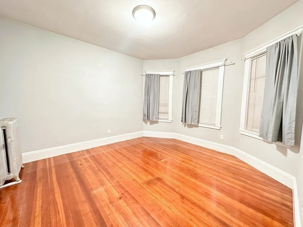 3 bed, 1 bath apartment for rent at 50 Bowdoin St Unit 2, Dorchester — photo 9 of 13