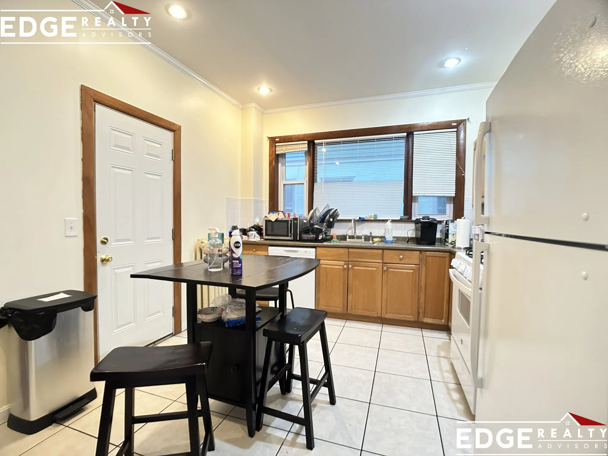 4 bed, 2 bath apartment for rent at 50 Brainerd Rd Unit 1, Brighton — photo 3 of 9