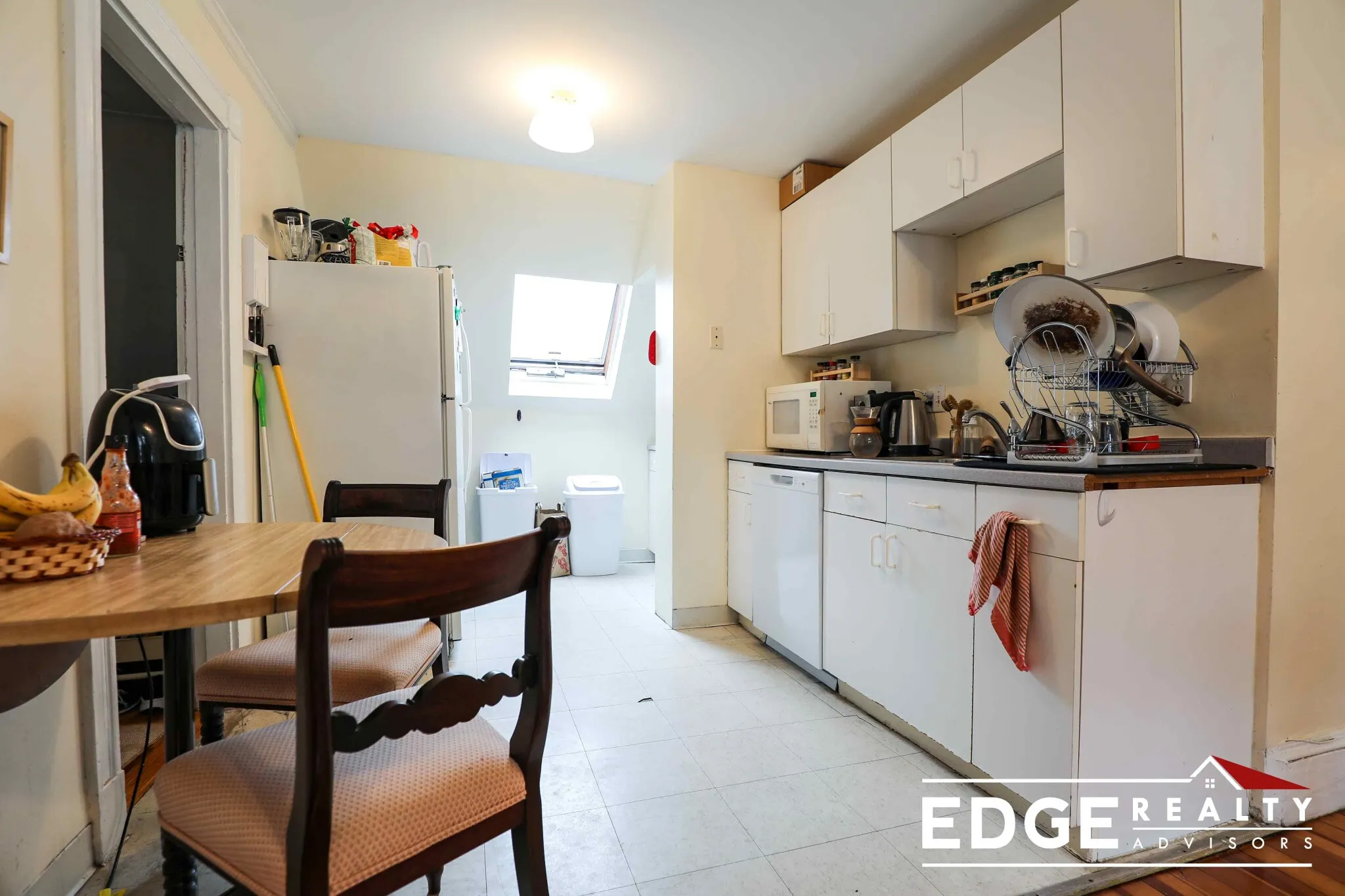 3.5 bed, 1 bath apartment for rent at 50 Brainerd Rd Unit 3, Brighton — photo 2 of 8