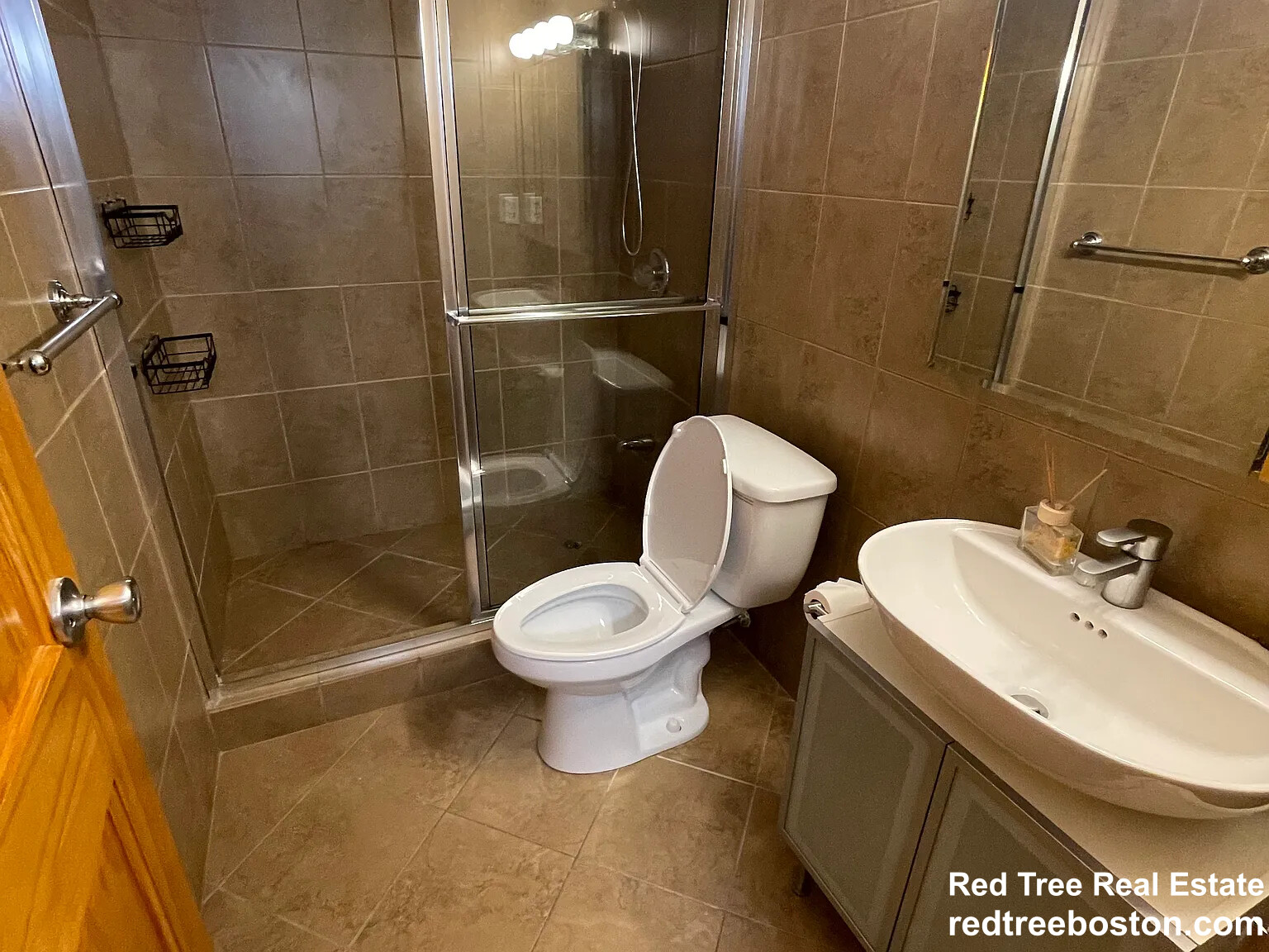 2 bed, 2 bath apartment for rent at 50 Broadlawn Park Unit 208, Chestnut Hill — photo 9 of 10